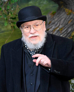 Джордж Р. Р. Мартин намекнул на продолжение вселенной «Игры престолов»